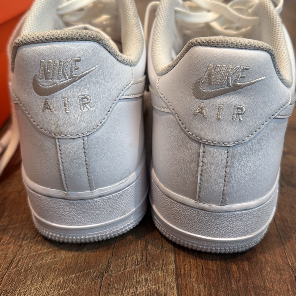 MENS NIKE AIR FORCE 1 WHITE🔥🔥 - Picture 6 of 10